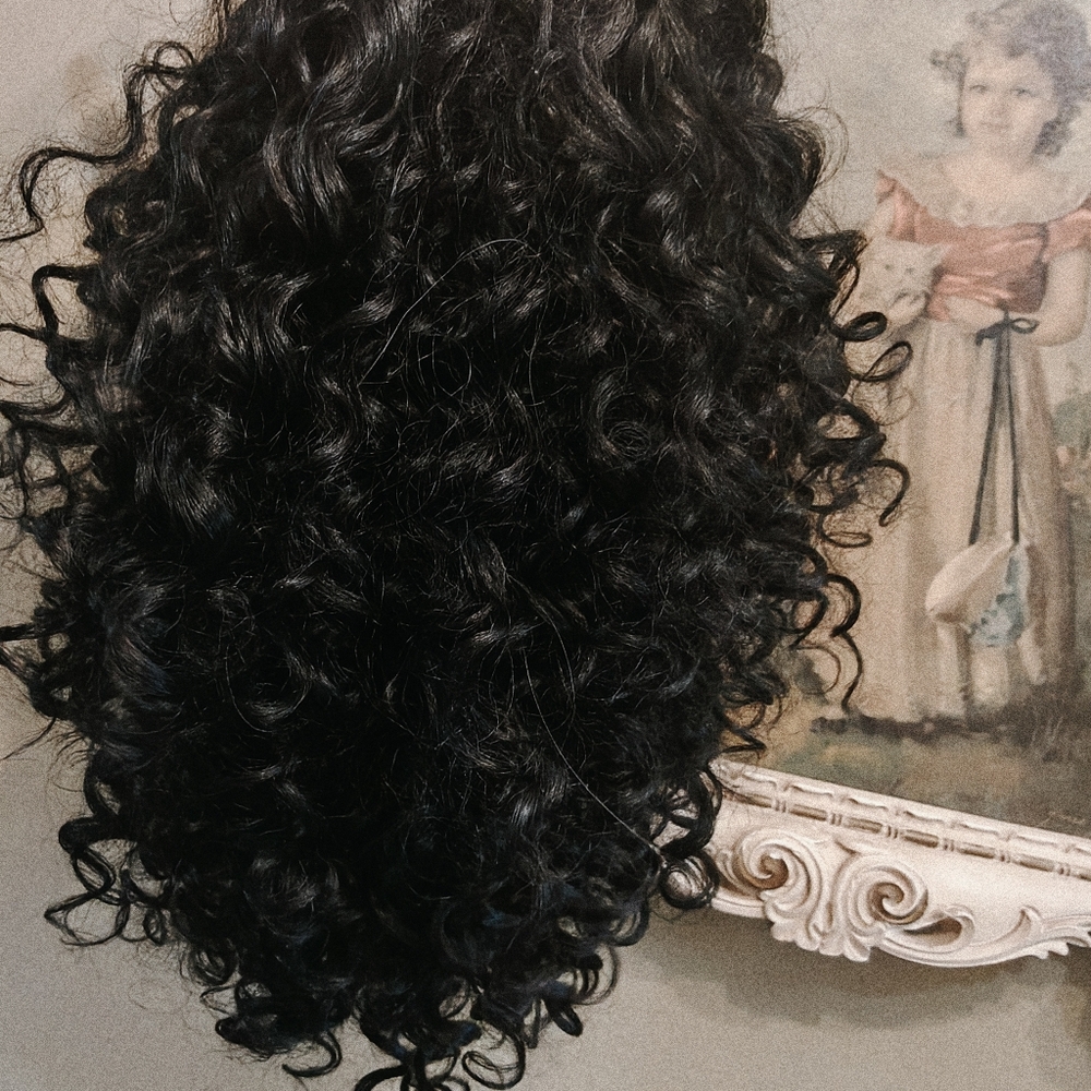 Blk Dk Brown Curly Wig. New